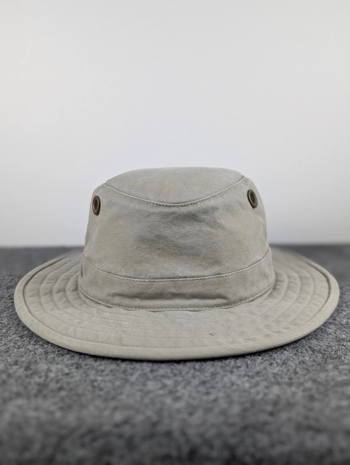 Vintage Tilley Hat T4 Cotton Duck Sun Hat Khaki Beige Made in Canada Size 7 1/2