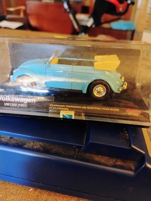 New-ray 1951 Blue Volkswagen Convertible. VW1200. Closed Case