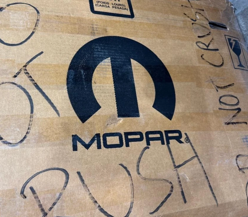 Jeep Wrangler 2007-2017 puerta trasera izquierda media P/N 68028609ab nuevo fabricante de equipos originales pieza Mopar Foto 2 de 4