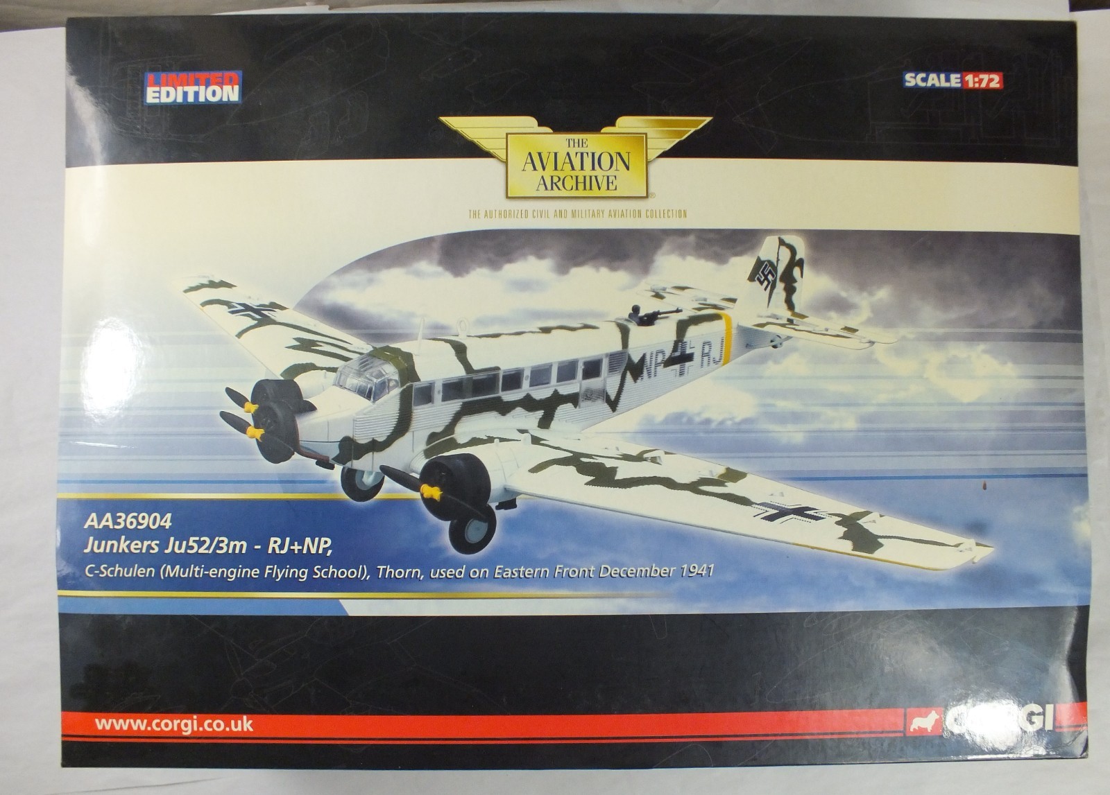 Corgi AA36904 1:72 Junkers Ju52/3M C-Schulen Eastern Front 1941  *See Condition*