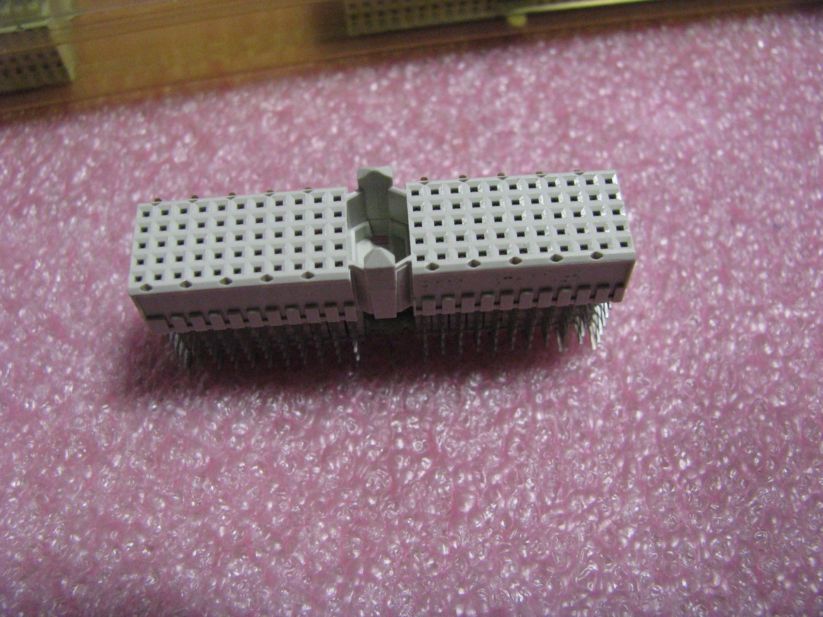 AMP CONNECTOR Z-PAK 110 POS PART # 352068-1 | eBay