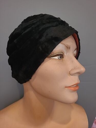 1930s-1940s Art Deco Black Ladies HAT Pixie Flapper Skull Cap Turban Cloche - Picture 1 of 5