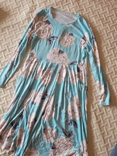 Blue floral long sleeve dress with a flowy fit & pockets - Large