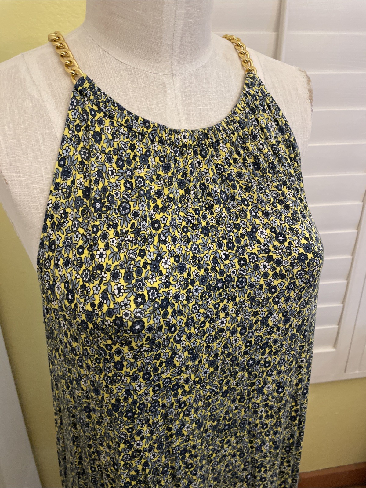 Picture 2 of 10