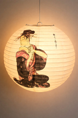 2x Japanische Papierlampe Lampion dekorative Hängeleuchte mit Geisha Ø ca. 38 cm