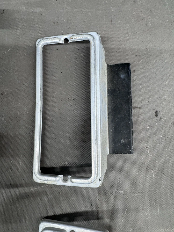 Luz trasera Chevy Caprice 1977-1979 luz trasera borde envolvente lámpara carcasas moldura Foto 3 de 4