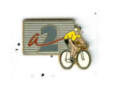Pin's Arthus Bertrand média télévision Antenne vélo cyclisme