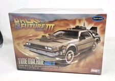 Polar Lights Snap It Back to The Future III Time Machine 1:25 Scale Skill 2