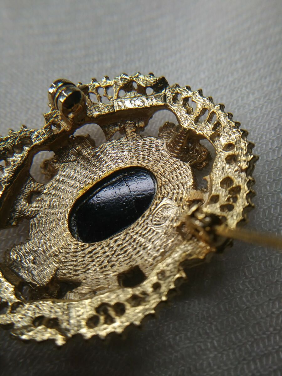 Vintage Sphinx Gold Tone Black Glass Oval Pin Brooch | eBay Vintage Sphinx Gold Tone Black Glass Oval Pin Brooch | eBay