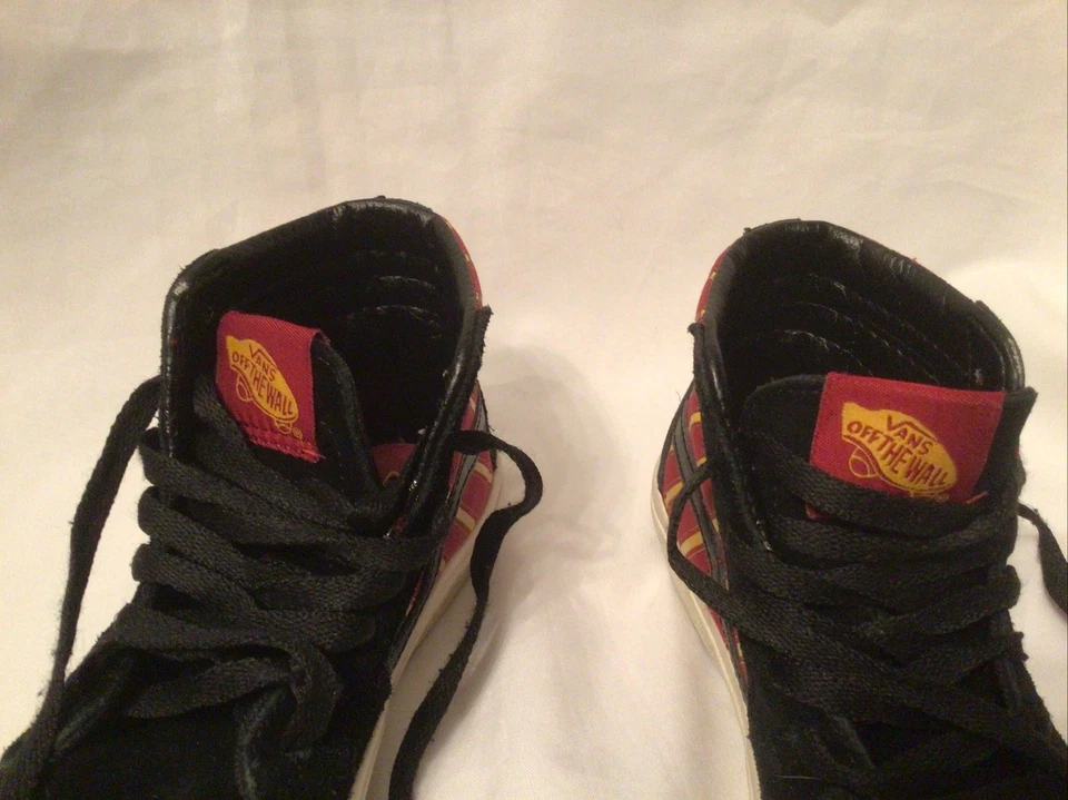 Vans X Harry Potter Gryffindor Sk8-Hi Limited Niños 13 Zapatos Hogwarts Prendas para el torso alto Foto 3 de 4