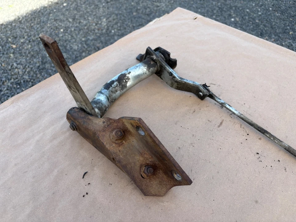 Conjunto de brazo de manija de freno de estacionamiento 67-79 Ford Truck F600 F500 1967-1972 1973-1979 Foto 3 de 4