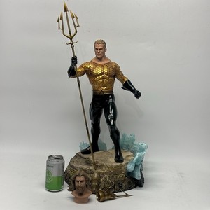 Aquaman LARGE 27” Statue Sideshow Premium Format 1/4 Scale Statue  DC