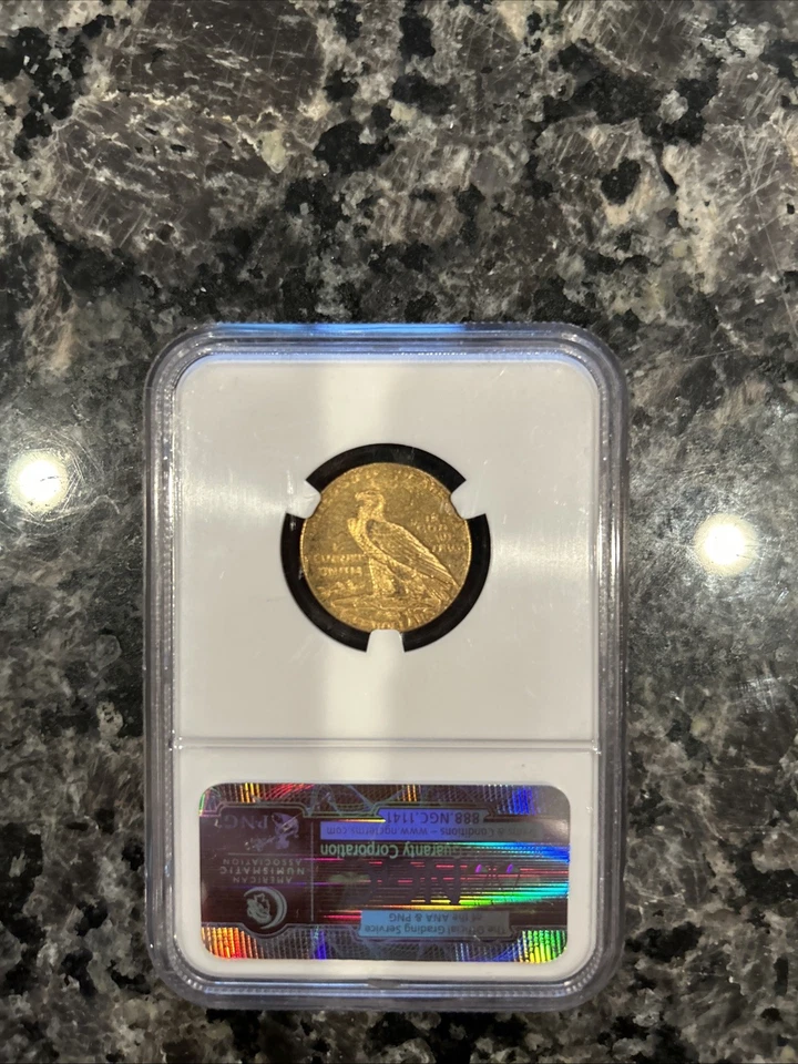 Moneda de oro cabeza india de $5 de 1913 NGC MS-61 Foto 2 de 3