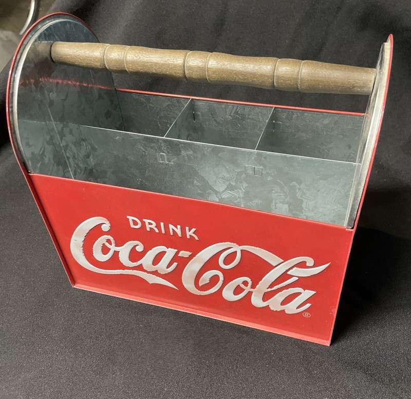 DRINK Coca~Cola® 6 Bottle Carrier ~ Metal / Wood 2003 ~ 078678662325 ~ VERY GOOD