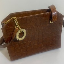 Borsa a spalla Coccinelle da donna in pelle lucida marrone Made in Italy