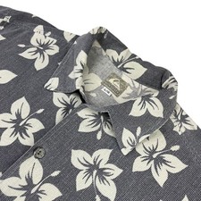 VTG Quiksilver Men's 100 Cotton Hawaiian Shirt Blue/White Floral   USA   Large