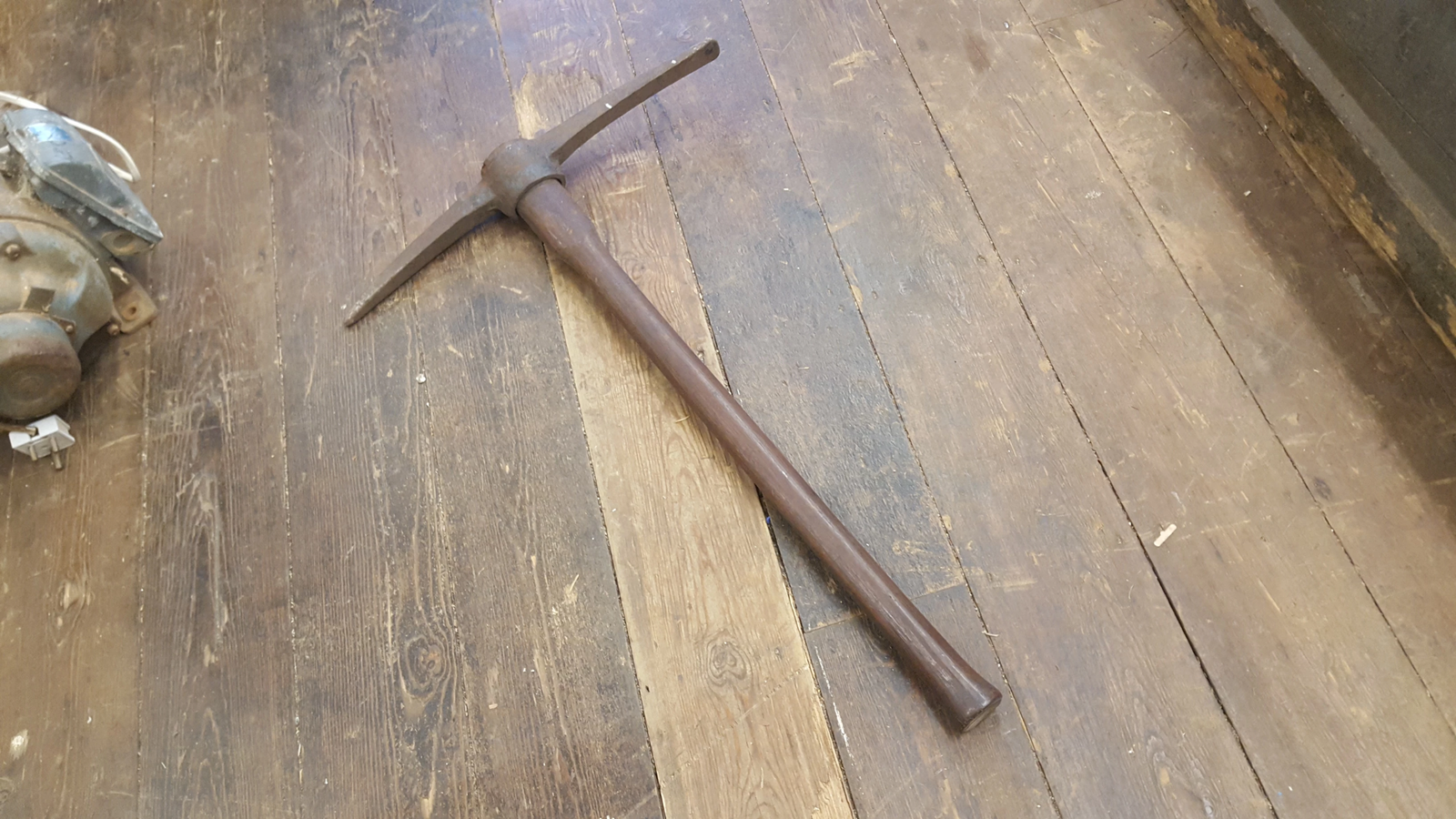 Good Vintage Garden PickAxe Tool GWO 4874 Good Vintage Garden PickAxe Tool GWO 4874