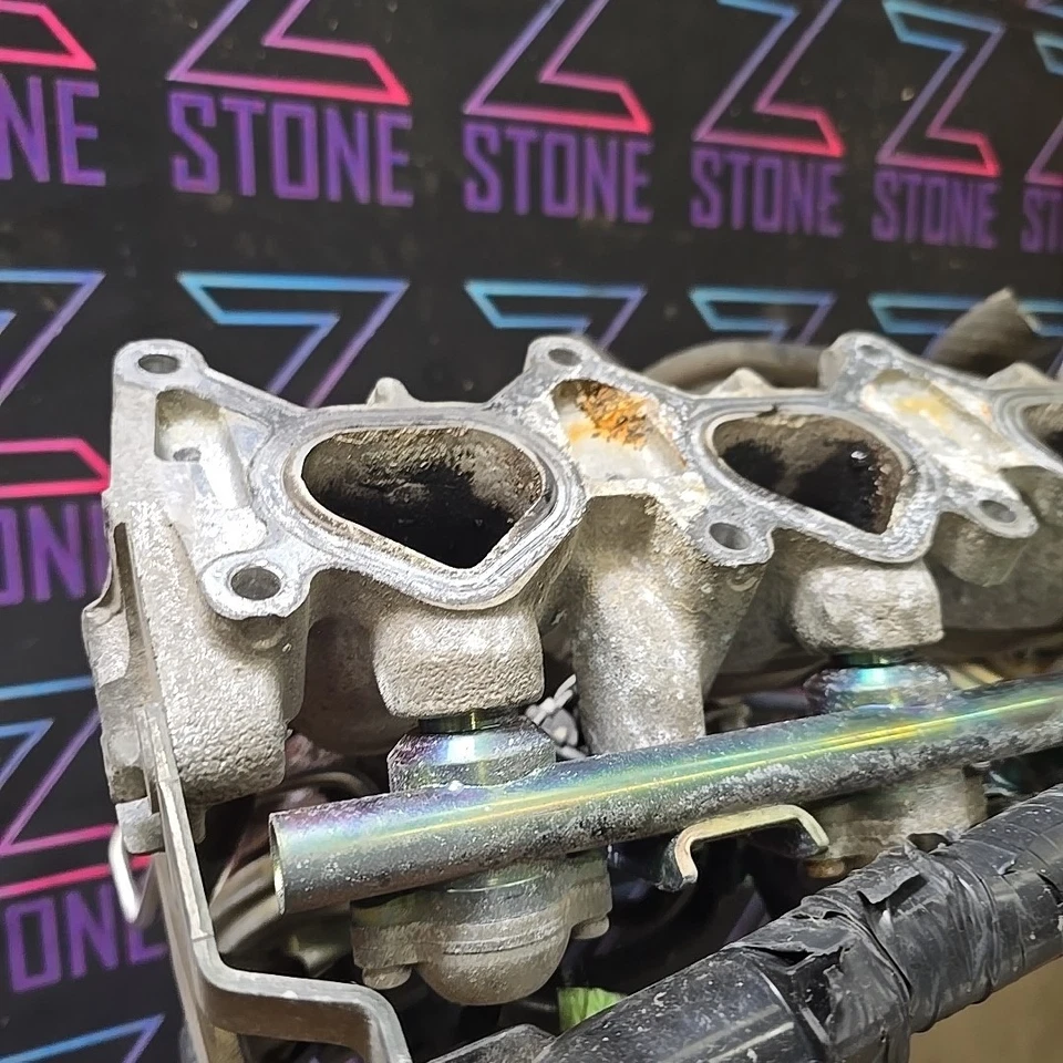 Впускной коллектор топливная рейка 98-04 Nissan Frontier 240SX Altima KA24DE 2,4 л - Изображение 4 из 4