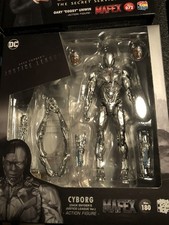 Mafex 180 Cyborg  Justice League