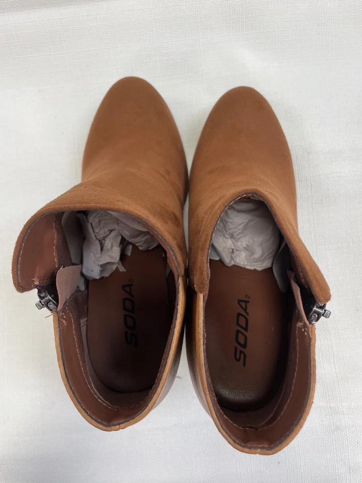 Soda women's ages tassel zipchunky heel bootie Size 7.5 Foto 3 de 4
