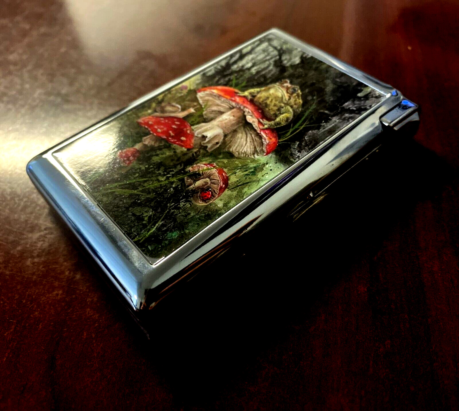 Cool Frog & Mushrooms  Cig  Joint Storage Case W/Built in Butane Lighter