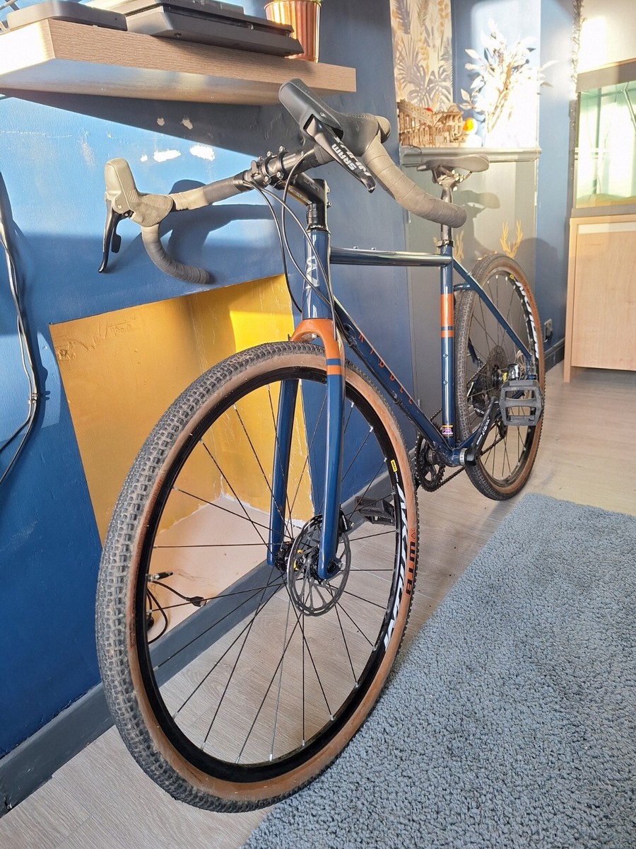 Ribble Gravel Bike CGR 725 UK