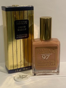 countess isserlyn liquid makeup