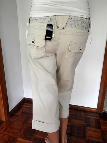 Women Pant with Belt - Picture 2 of 7