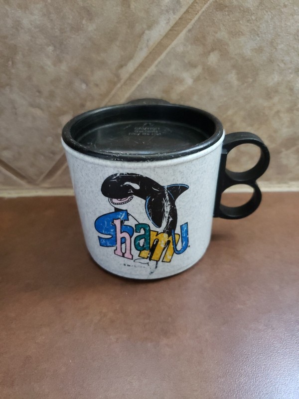 Sea World Childs Cup With Top Shamu VINTAGE