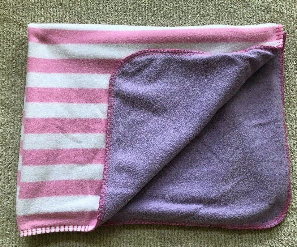 Manta bebé Ladybug a rayas rosa recién nacido lavanda ¡CUARTO! Usado en excelente estado Foto 3 de 3