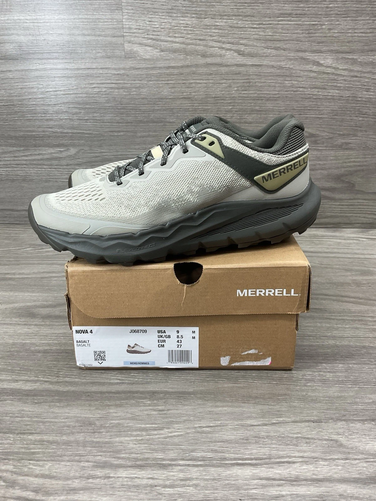 Merrell Nova 4 Men's Size 9 Olive Green Running Trail Hiking Shoes J068709