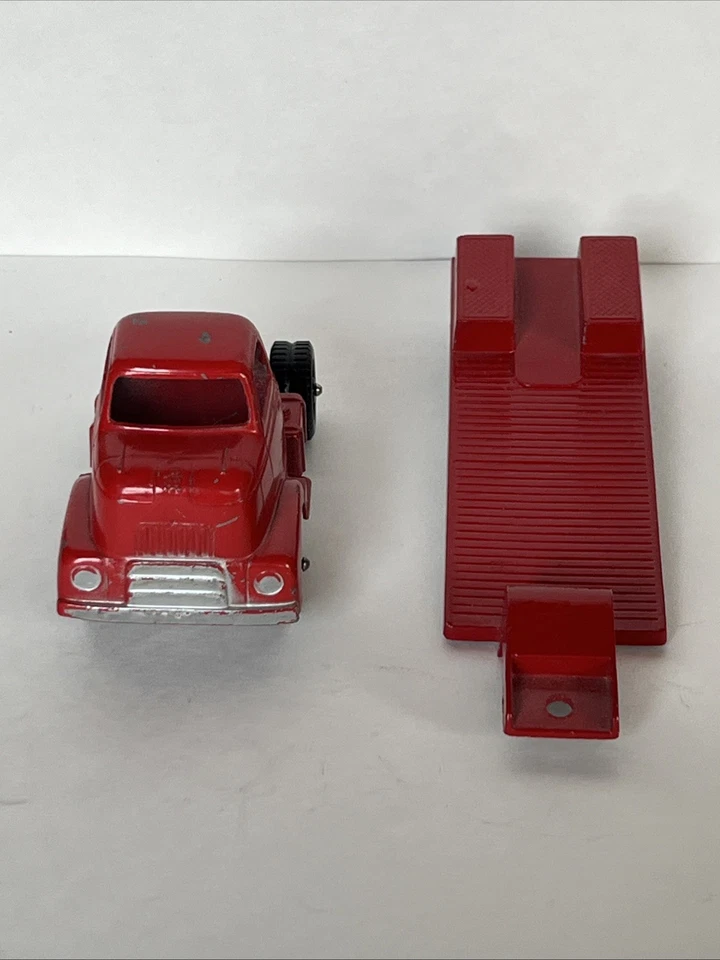 Semirremolque y remolque Tootsietoy rojo vintage de 9"" de largo Foto 4 de 4