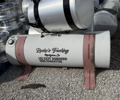 2015 Kenworth W900 RH 150 Gallon Fuel Tank Rear Fill