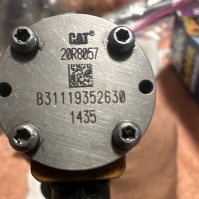 Cat C7 Injectors 20R-8059 Used Good Condition