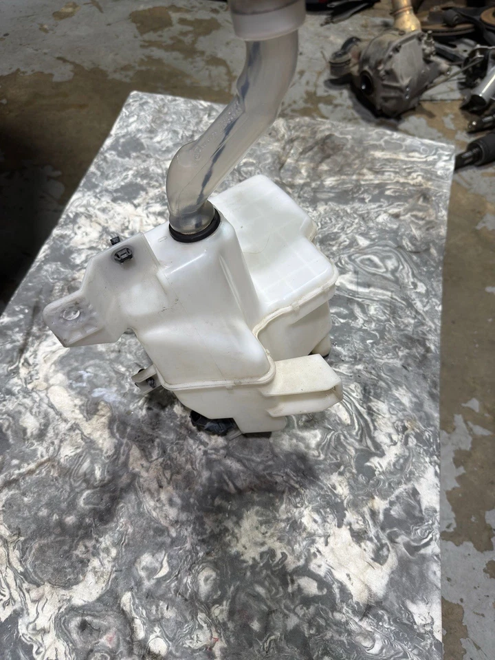 13-16 SCION FR-S 2,0 Л ПОЛНЫЙ ПРИВОД РЕЗЕРВУАР ОМЫВАТЕЛЯ ЛОБОВОГО СТЕКЛА - Изображение 4 из 4