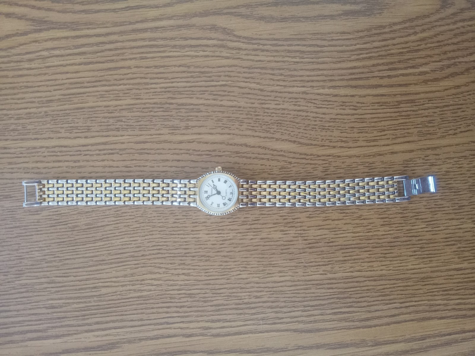 Bijoux Terner Unisex Watch Gold And Silver Tone Without Battery