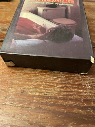 MODEL MASSACRE VHS RARE HTF 1964 HORROR SLASHER FULL BOX BOTH FLAPS TESTED! - Imagen 2 de 10