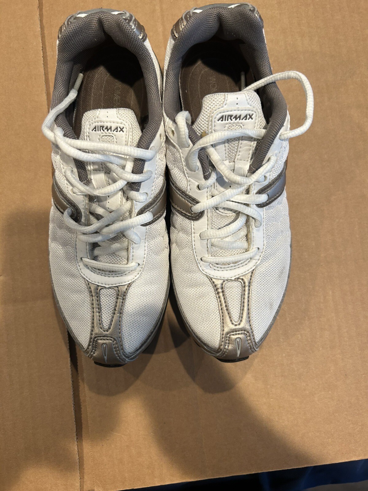 Nike Air Max Women's size 6 Athletic Gray Sneakers Trail Running shoes pre owned