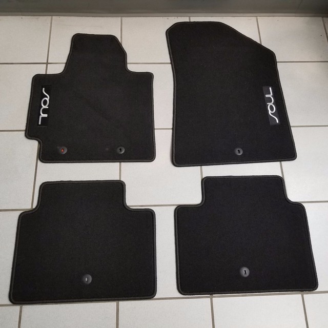 Oem 2015 2014 Kia Soul Black Carpet Floor Mats Carpeted Floor Mat