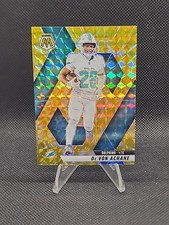 2025 Panini Mosaic - #58 De'Von Achane - Reactive Yellow Prizm Miami Dolphins