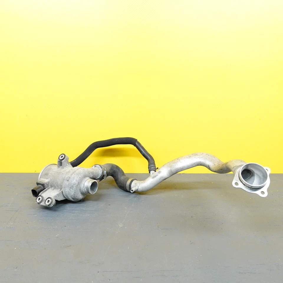 BMW 435i F32 F33 F36 2014-2018 motor de agua de circulación derecha con manguera 32891100 Foto 4 de 4