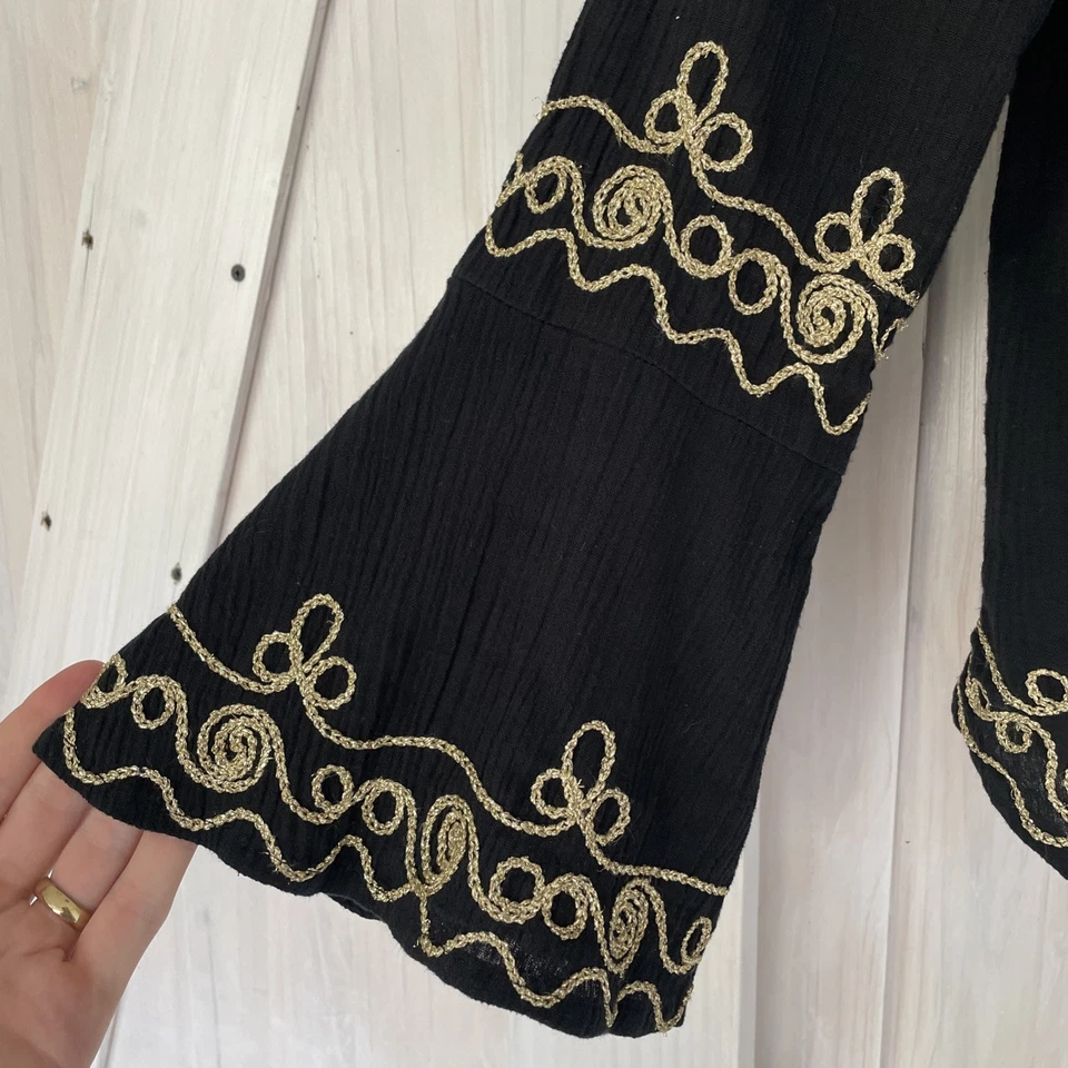 Camisa Campana Popular Griega Años 70 De Colección Despotidis Bordada Negra Dorada Talla 4 Foto 2 de 2