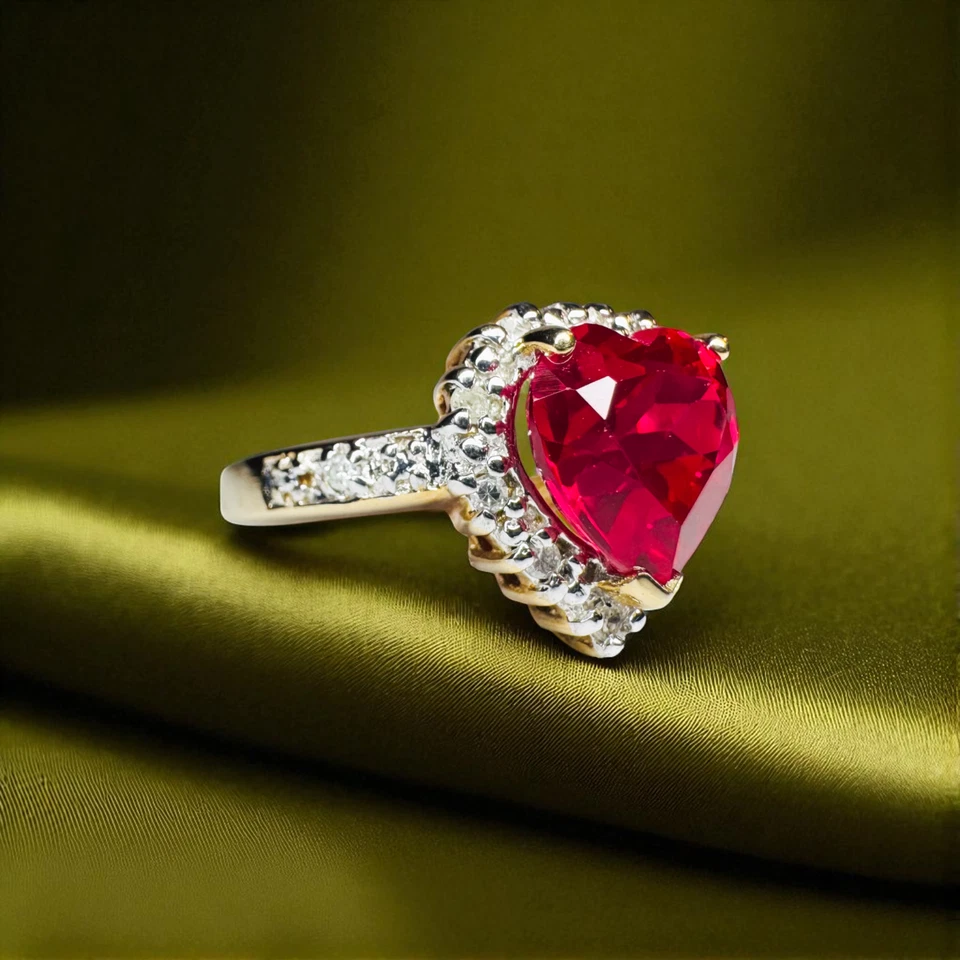 Anillo de oro de 10 quilates - rubí rojo y halo de diamantes - talla 5 - anillo de rubí corazón rojo de 2,5 CTTW - 3 g Foto 3 de 4