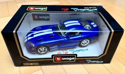 Bburago 1/18 - 3030 Dodge Viper GTS Coupe (1996) blau/weiß