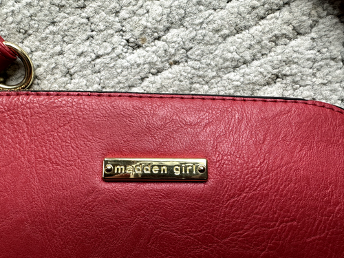MADDEN GIRL Red Cross Body/ Purse Zipper Closure - Bild 2 von 6