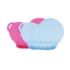 "SILICONE BABY PLACEMAT WITH FOOD CATCHING POCKET: EASY-CLEAN  