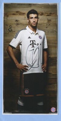 2013/14 -- 8 Xavi Martinez -- FC BAYERN MÜNCHEN - Original Autogrammkarte
