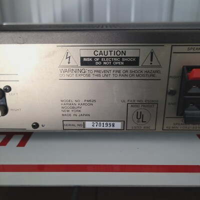 Harman Kardon PM625 Ultra Wideband Integrated Amplifier Powers On