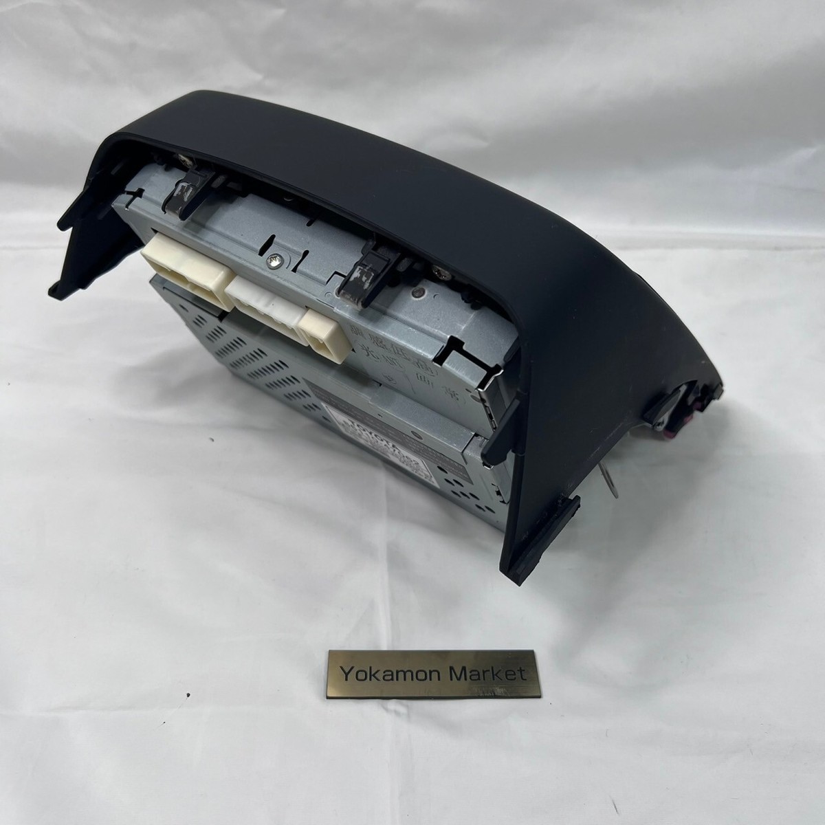Toyota Prius NHW20 86110-47062 Navigation Multi Monitor Radio