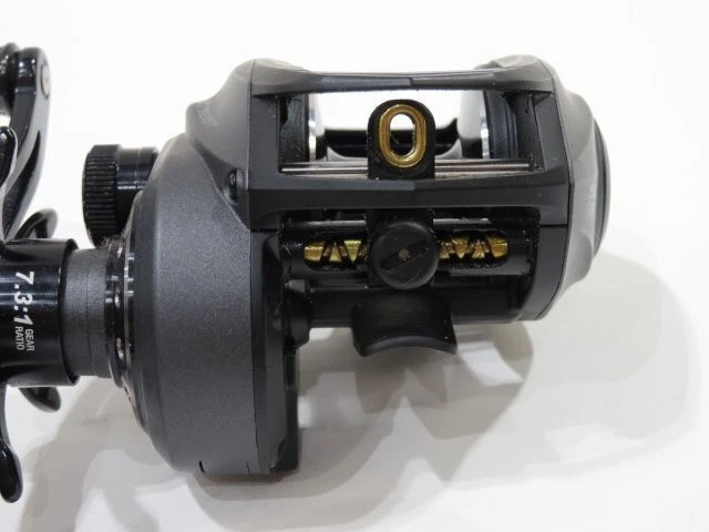 Abu Garcia Revo BEAST 40-HS right handle bait reel used